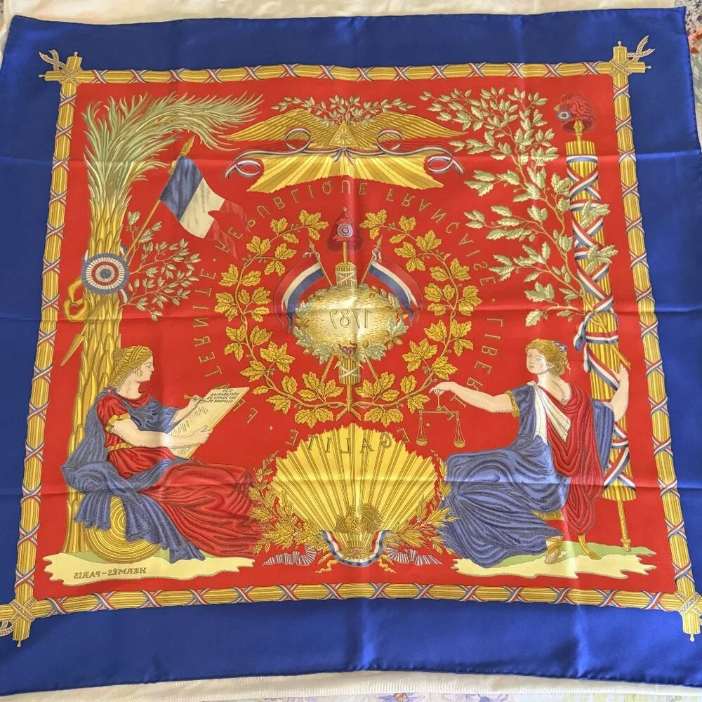 HERMES Vintage Republique Francaise Red Blue 90 cm Silk Square Scarf Box Good - Picture 3 of 16